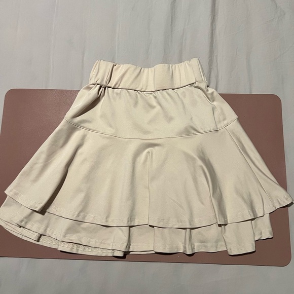 Skirt Girls Size Small Beige Tiered Pull On Elastic Waist (0219) - Picture 2 of 7